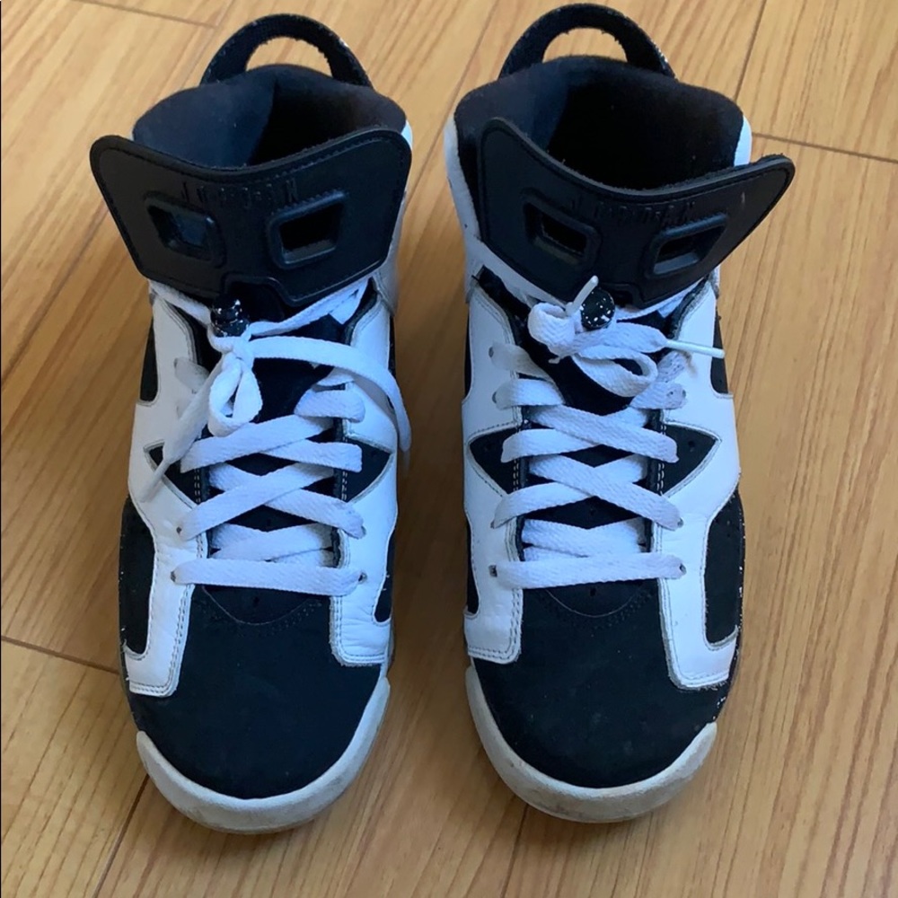 Jordan 6 Oreos (black and white)